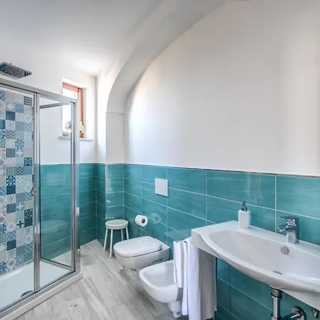 House Aura Sea View Дом отдыха *