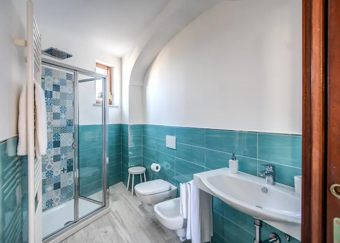 House Aura Sea View בית נופש *