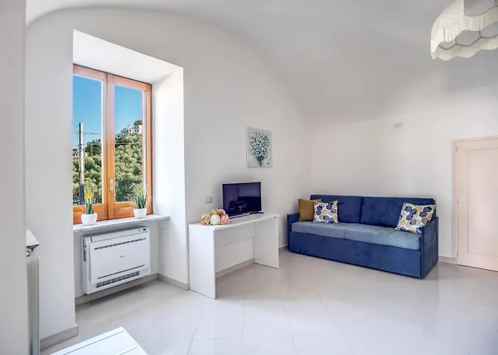 House Aura Sea View בית נופש *